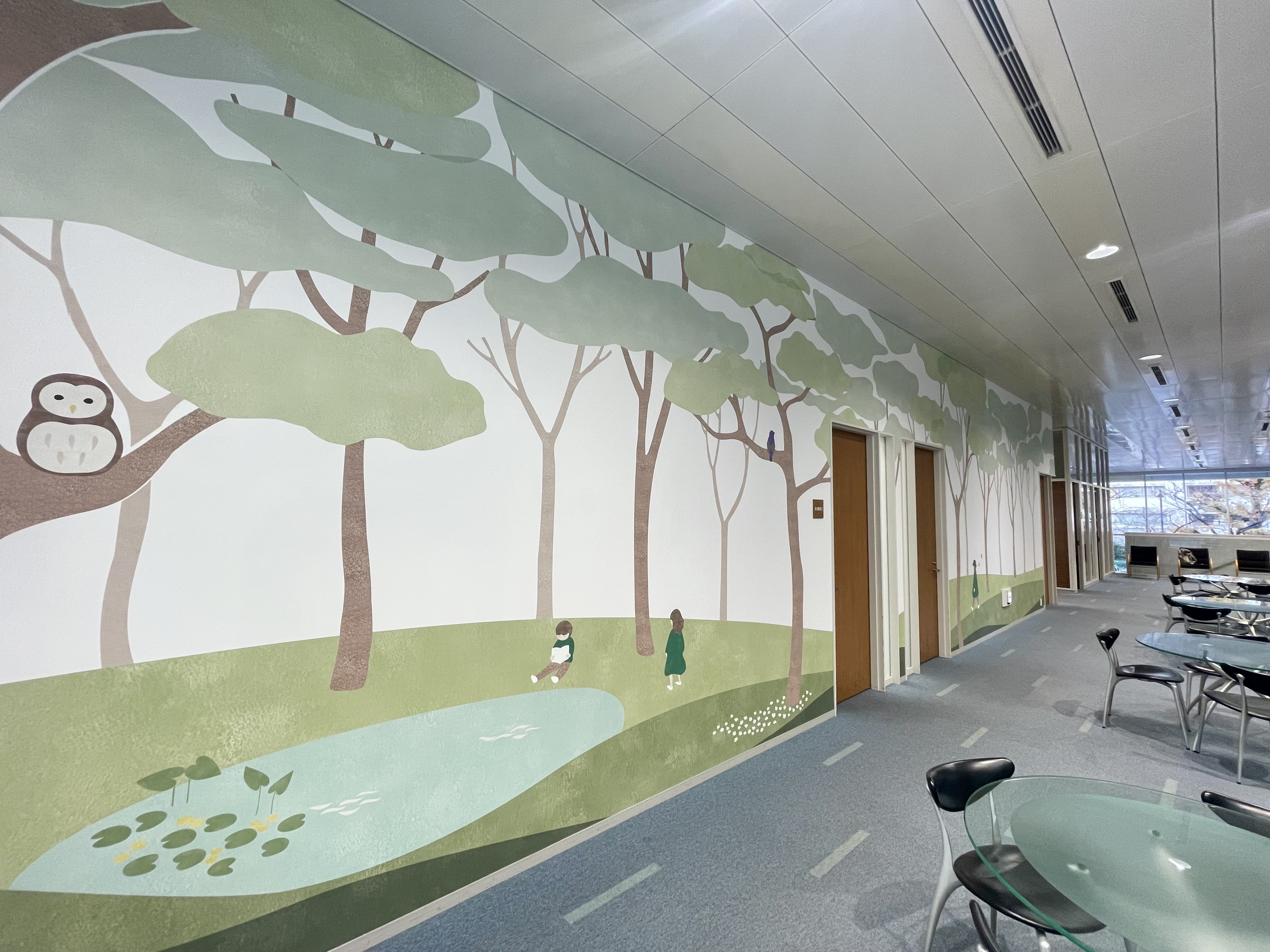 東京本社2階　インプリミフリース（壁紙）施工例 