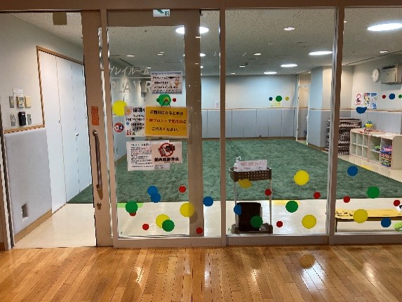 紙糸100％の人工芝が練馬区立中村南スポーツ交流センター内のプレイルームに採用されました